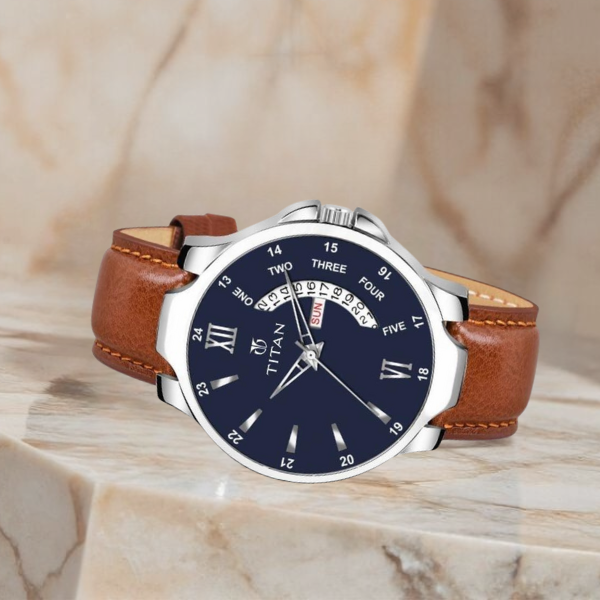 Men’s Analog Leather Watch